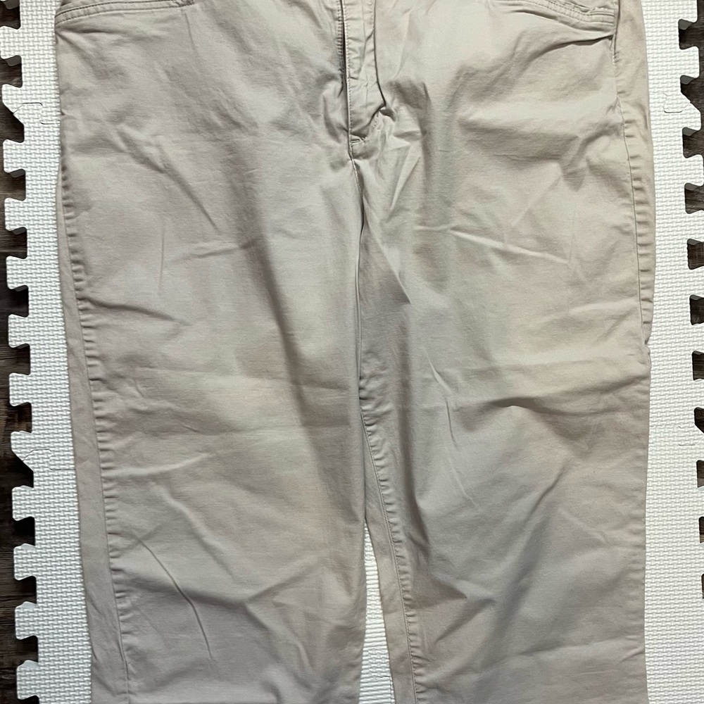 Womens Tan Capri Pants